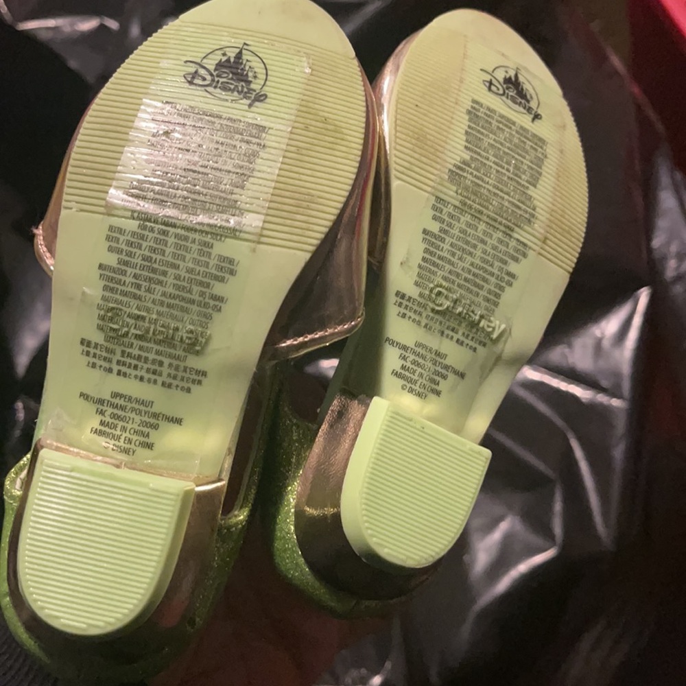 Shoes - Picture 3 of 4